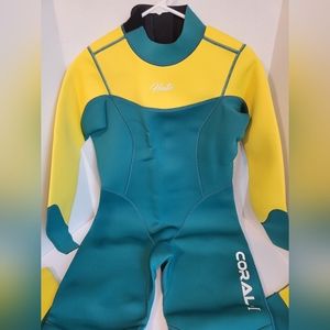 Hevto Neoprene yellow and green surfing wetsuit